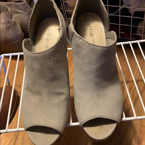 Shoes - Picture 1 of 5